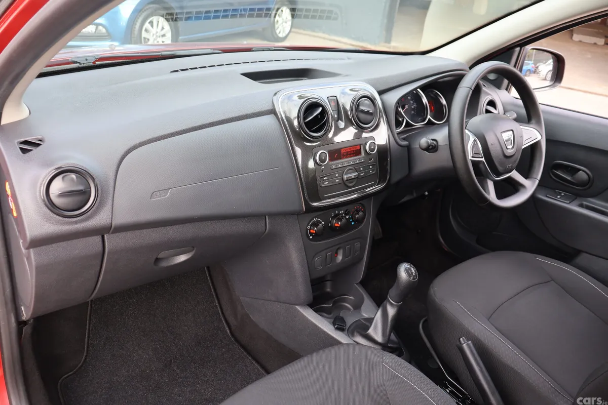 Dacia Sandero Hatchback, Petrol, 2021, Red