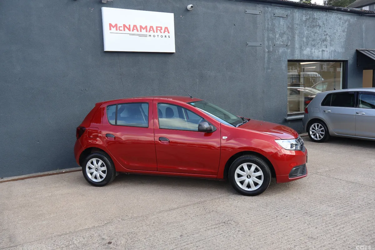 Dacia Sandero Hatchback, Petrol, 2021, Red