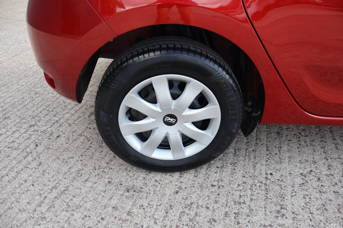 Dacia Sandero Hatchback, Petrol, 2021, Red