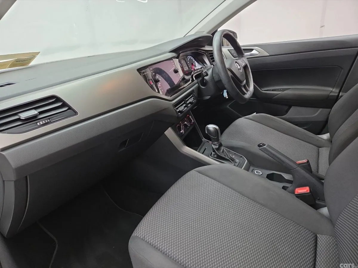 Volkswagen Polo Hatchback, Petrol, 2019, White