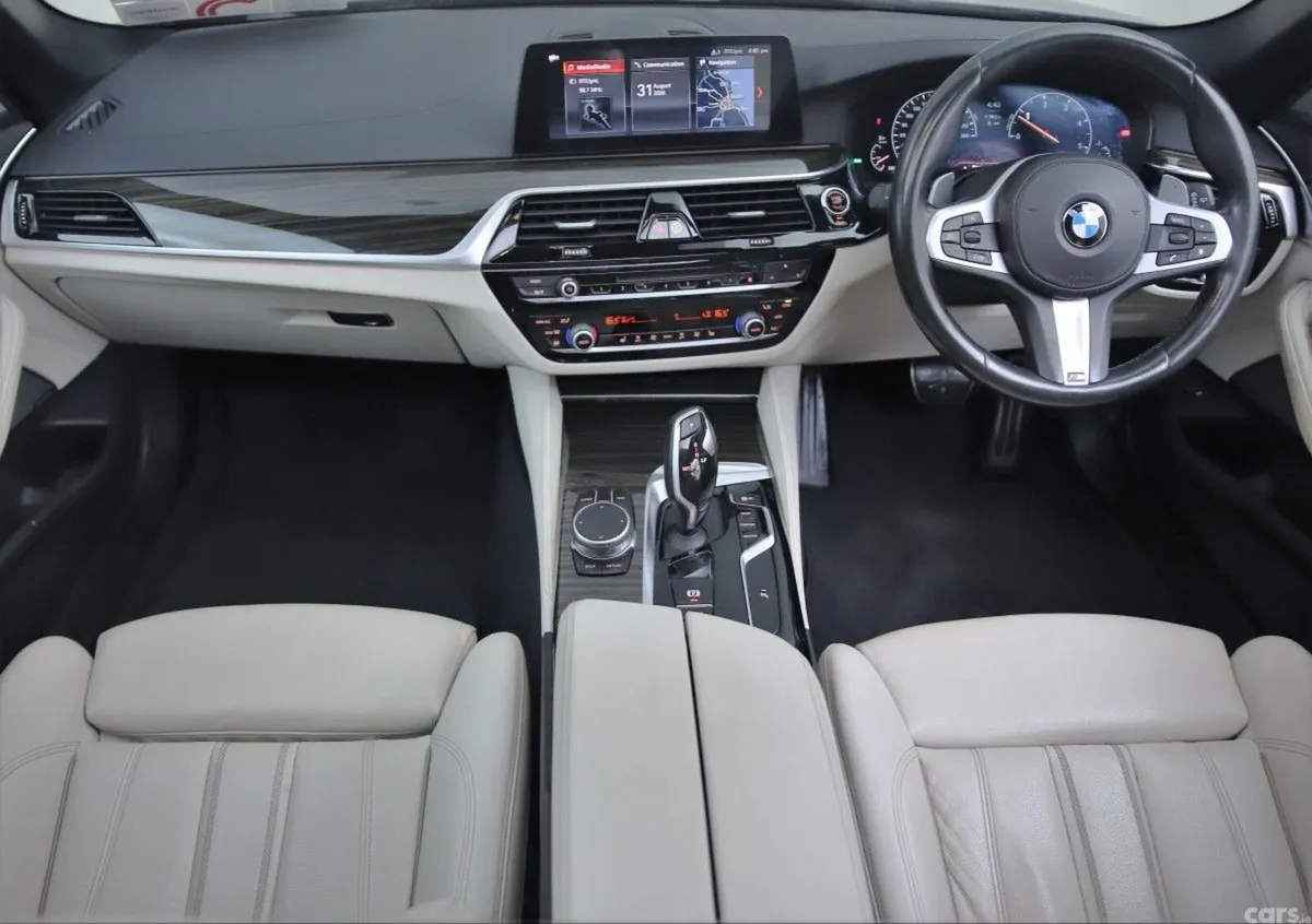BMW 5-Series Estate, Diesel, 2019, Blue