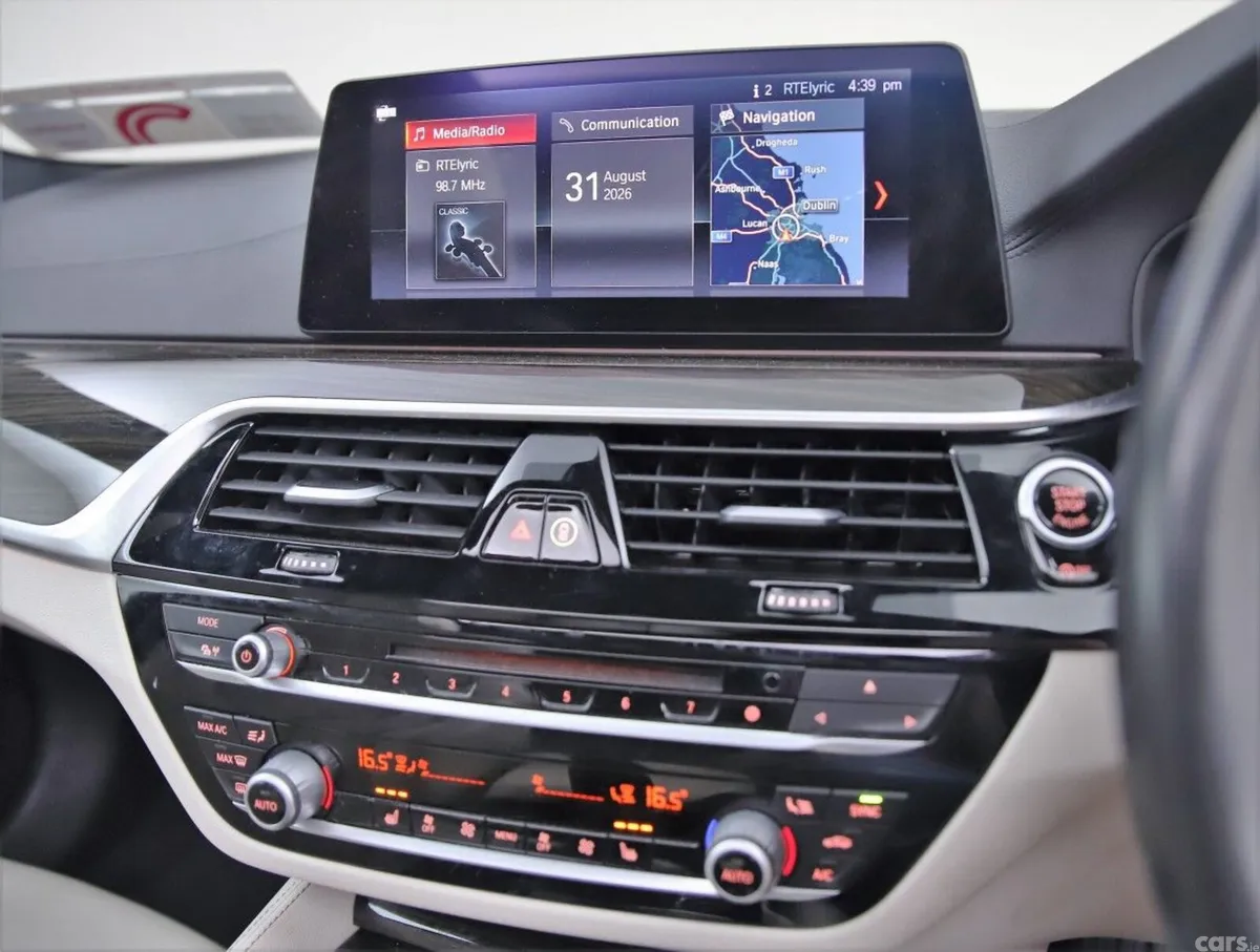BMW 5-Series Estate, Diesel, 2019, Blue