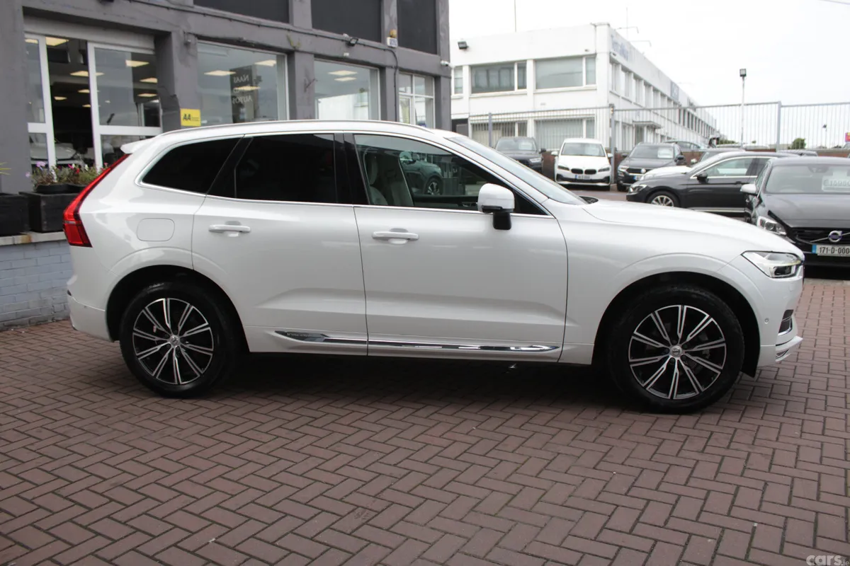 Volvo XC60 MPV, Diesel, 2020, White
