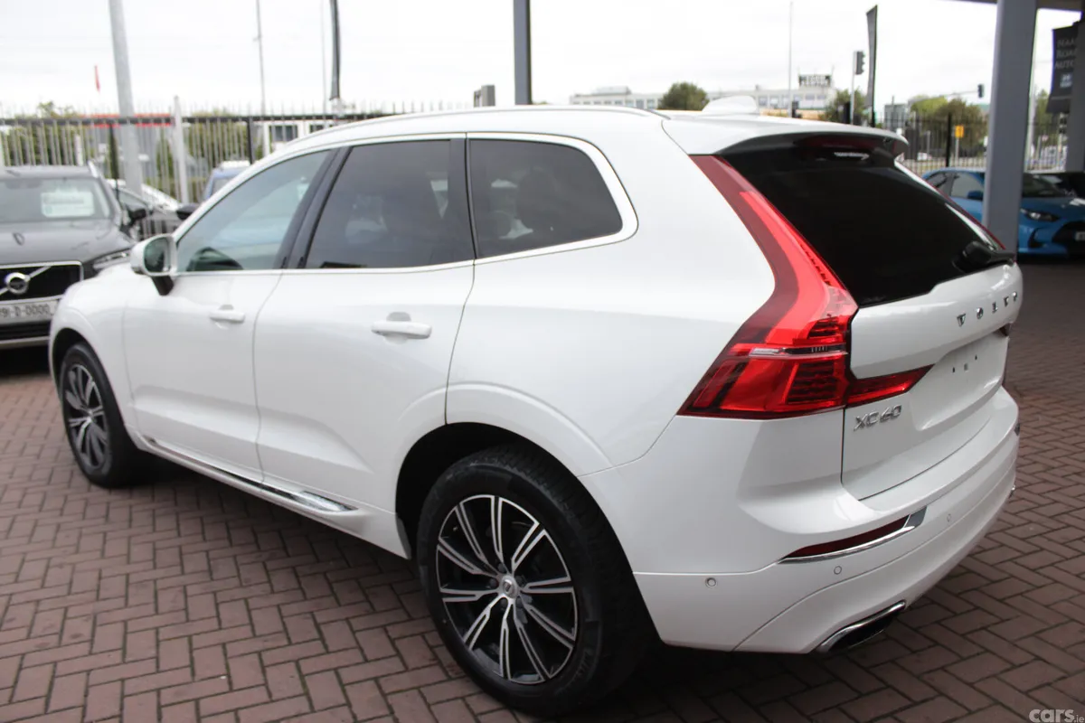 Volvo XC60 MPV, Diesel, 2020, White