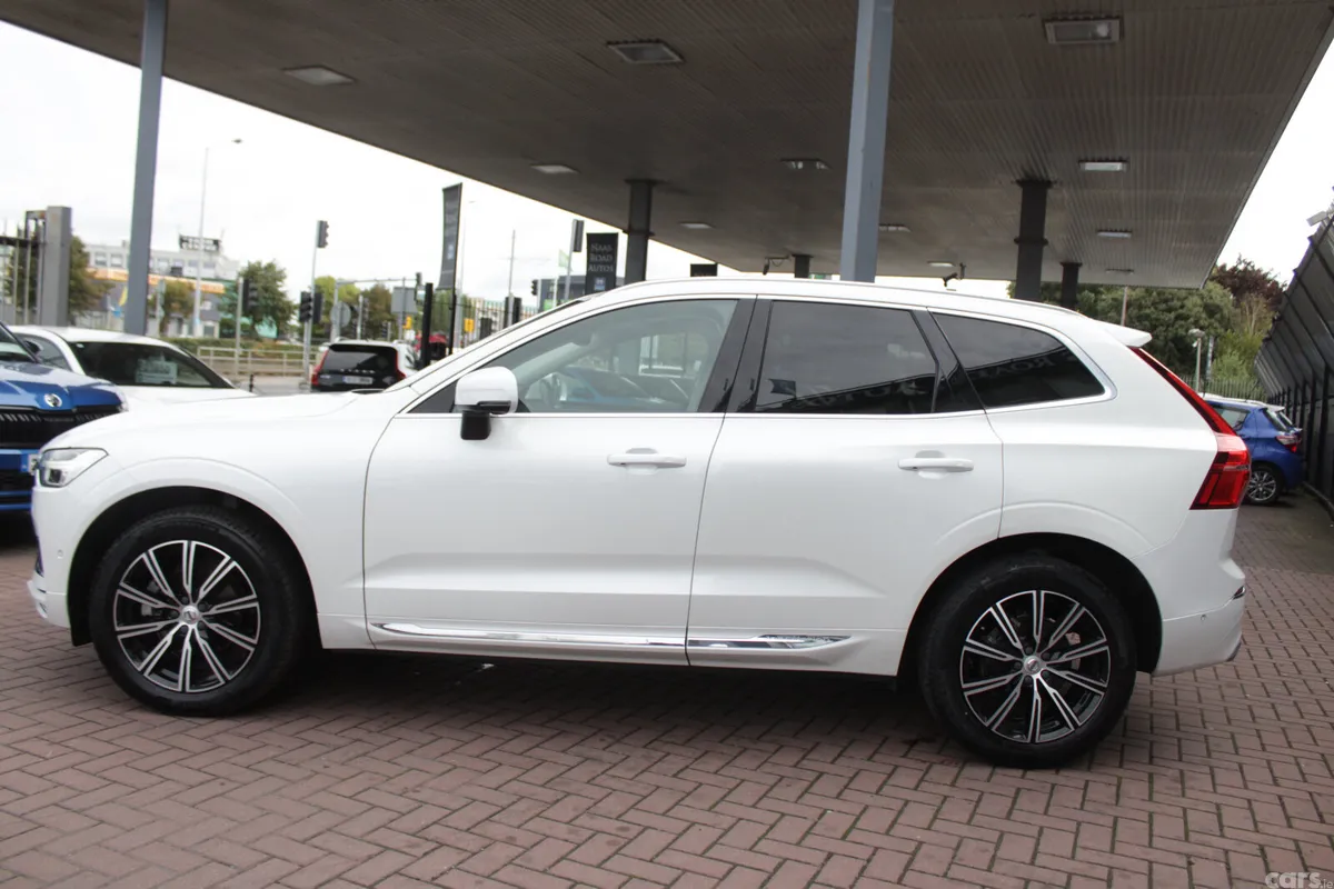 Volvo XC60 MPV, Diesel, 2020, White