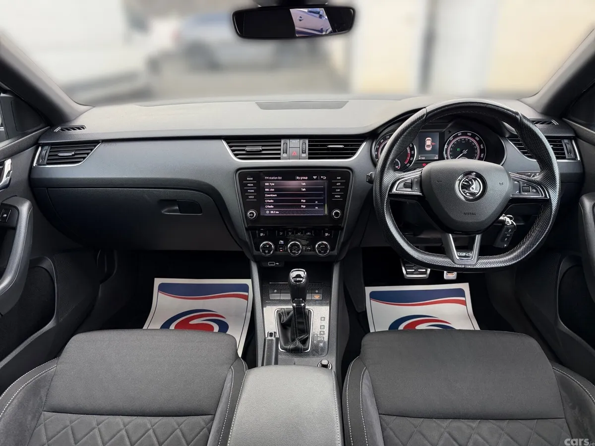 Skoda Octavia Hatchback, Diesel, 2018, White
