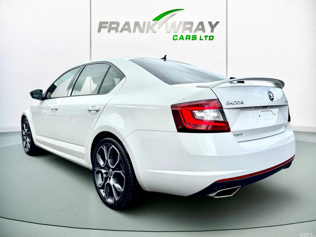 Skoda Octavia Hatchback, Diesel, 2018, White