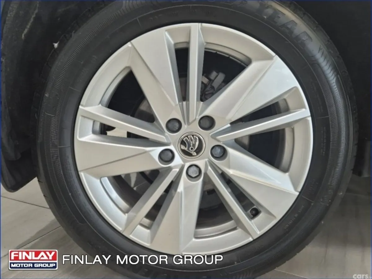 Skoda Karoq SUV, Petrol, 2024, White