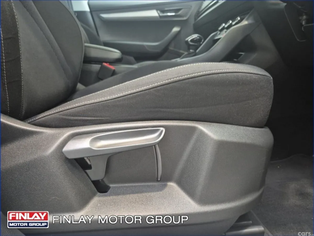 Skoda Karoq SUV, Petrol, 2024, White