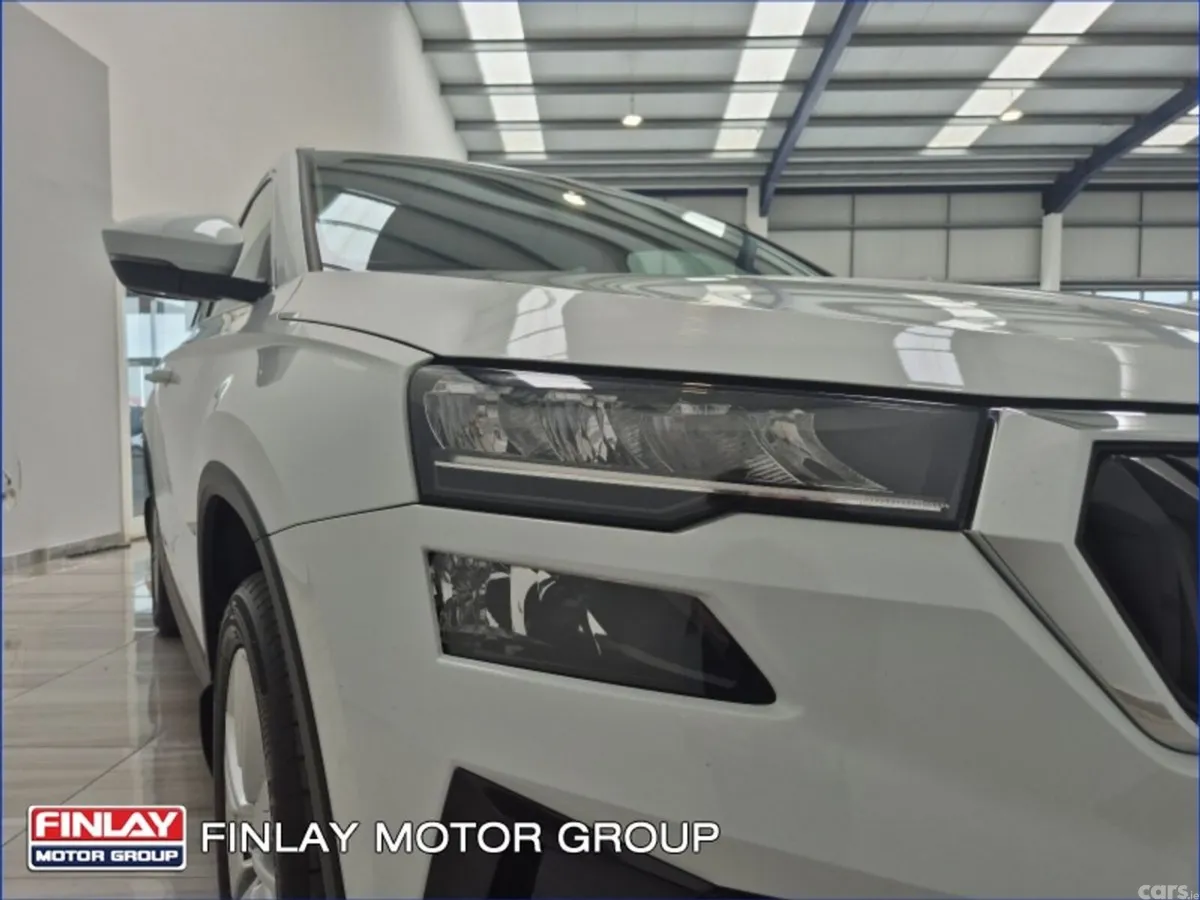 Skoda Karoq SUV, Petrol, 2024, White