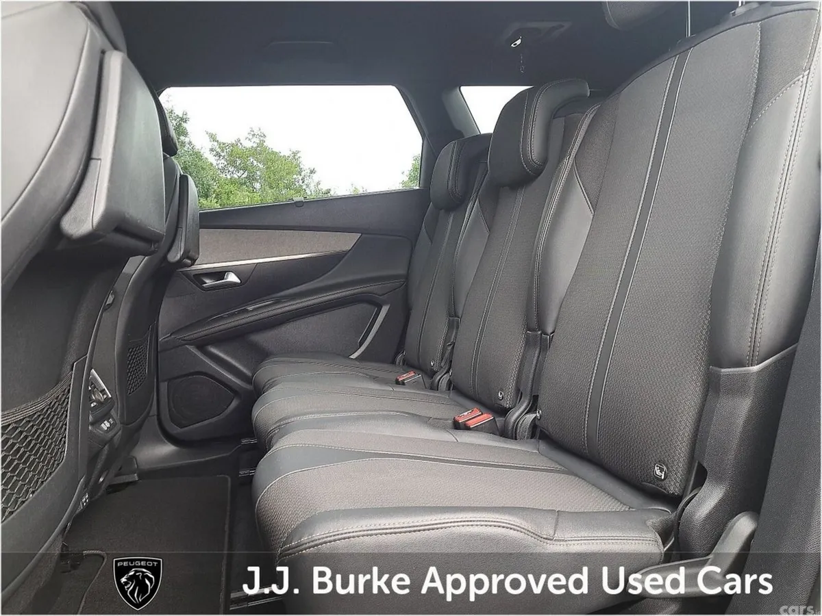 Peugeot 5008 SUV, Diesel, 2023, Black
