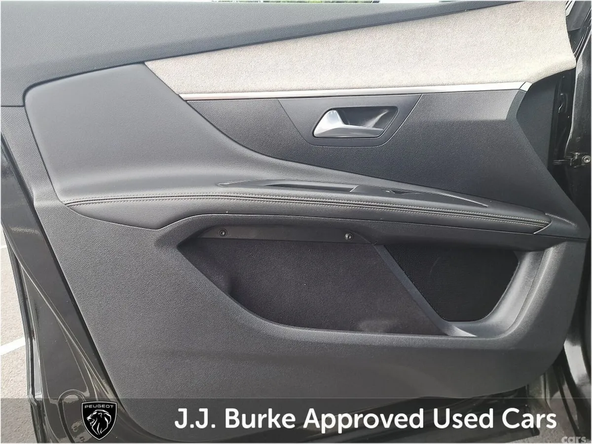 Peugeot 5008 SUV, Diesel, 2023, Black