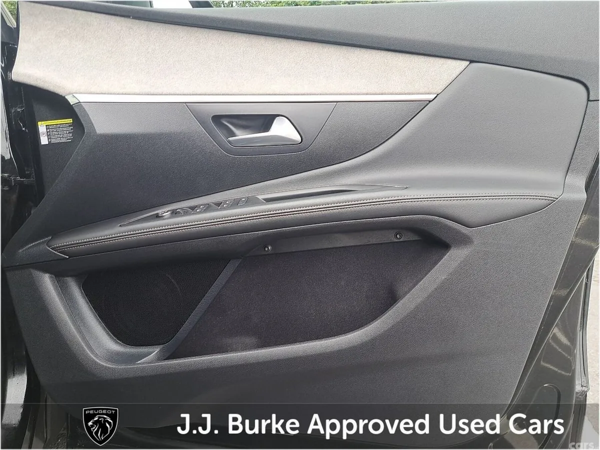 Peugeot 5008 SUV, Diesel, 2023, Black