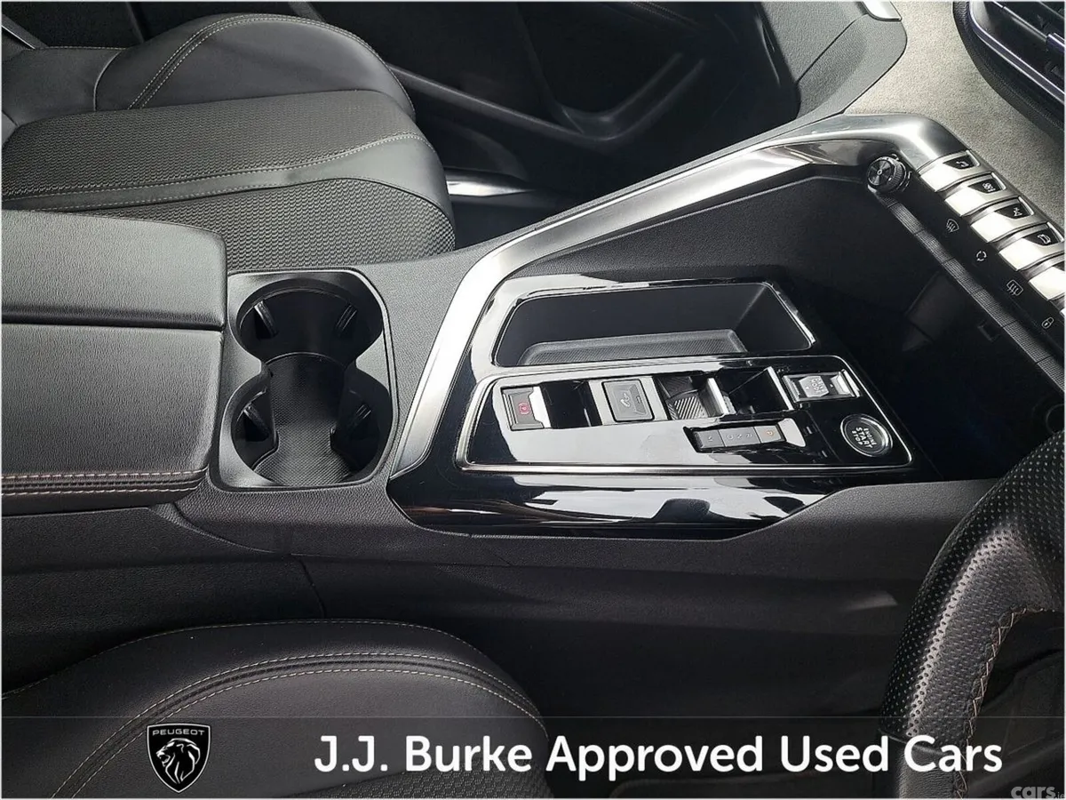 Peugeot 5008 SUV, Diesel, 2023, Black