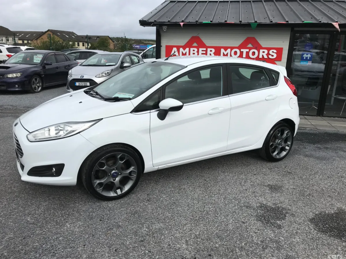 Ford Fiesta Hatchback, Petrol, 2017, White