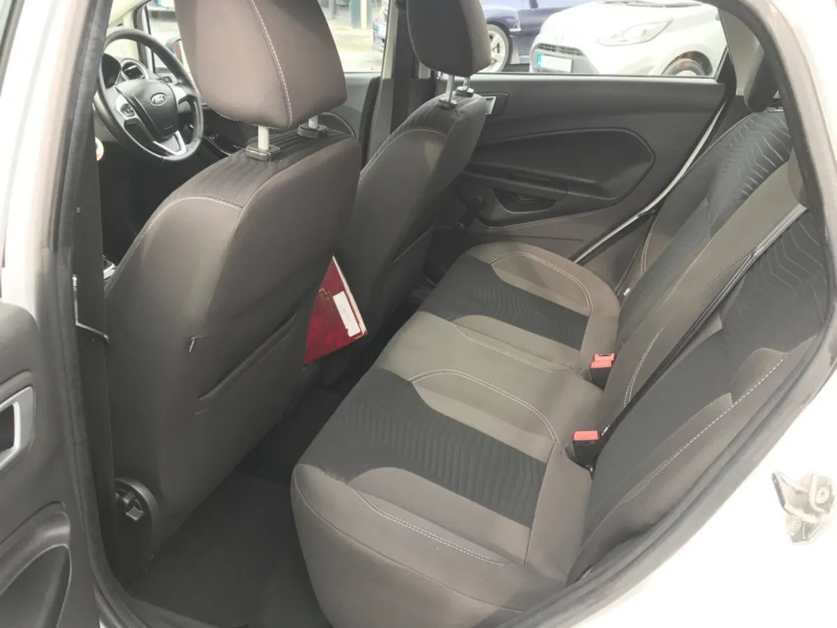 Ford Fiesta Hatchback, Petrol, 2017, White