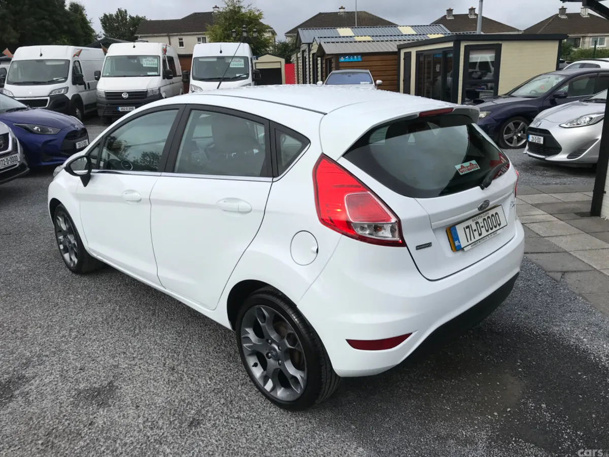 Ford Fiesta Hatchback, Petrol, 2017, White