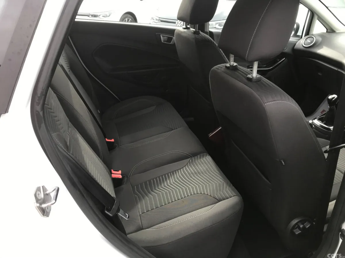 Ford Fiesta Hatchback, Petrol, 2017, White