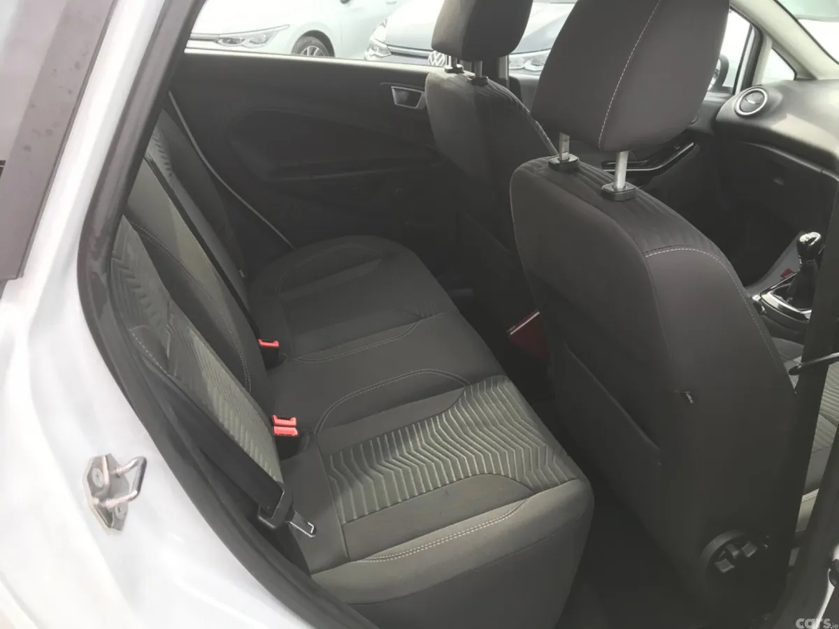 Ford Fiesta Hatchback, Petrol, 2017, White