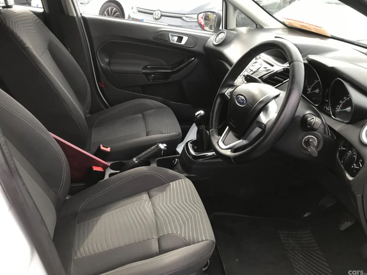 Ford Fiesta Hatchback, Petrol, 2017, White
