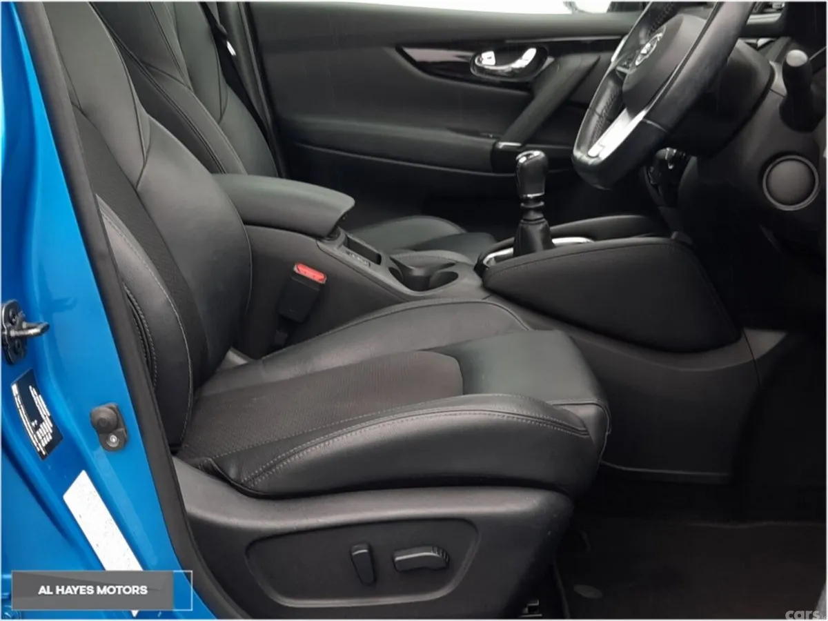 Nissan Qashqai SUV, Petrol, 2021, Blue