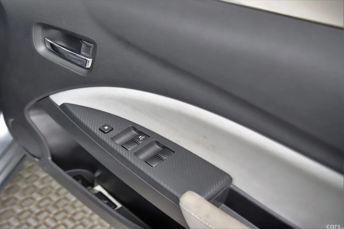 Mitsubishi Mirage Hatchback, Petrol, 2021, Silver