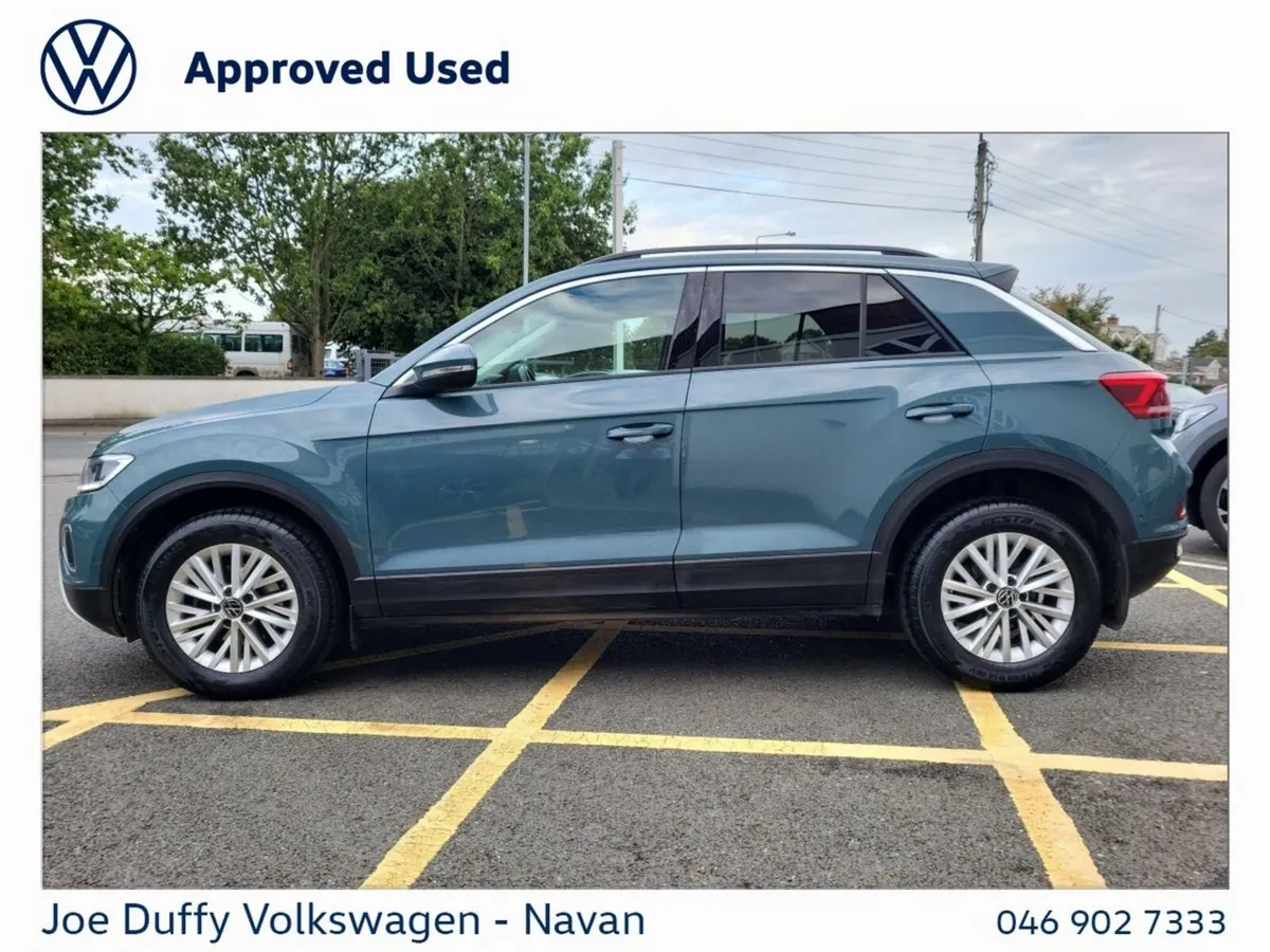 Volkswagen T-Roc SUV, Petrol, 2023, Blue