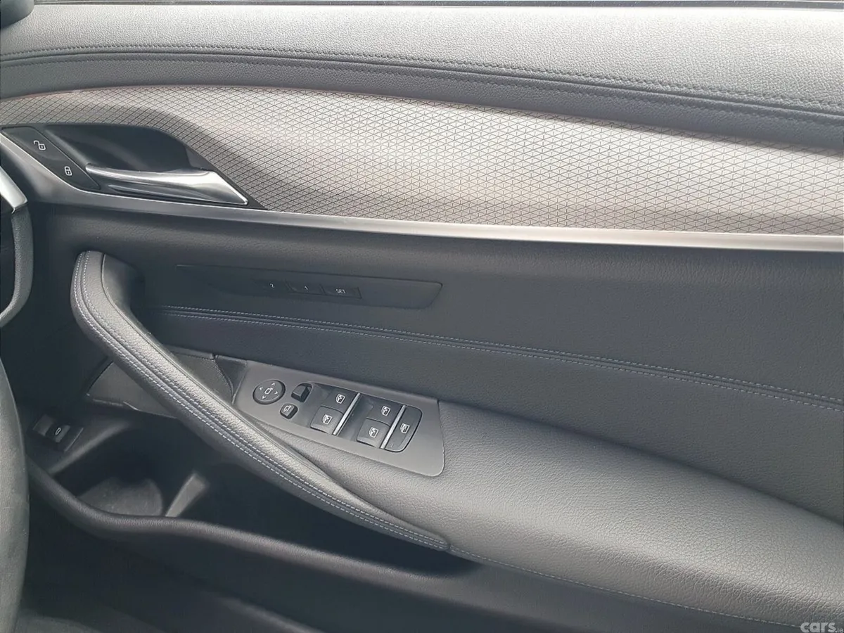 BMW 5-Series Saloon, Diesel, 2019, Blue