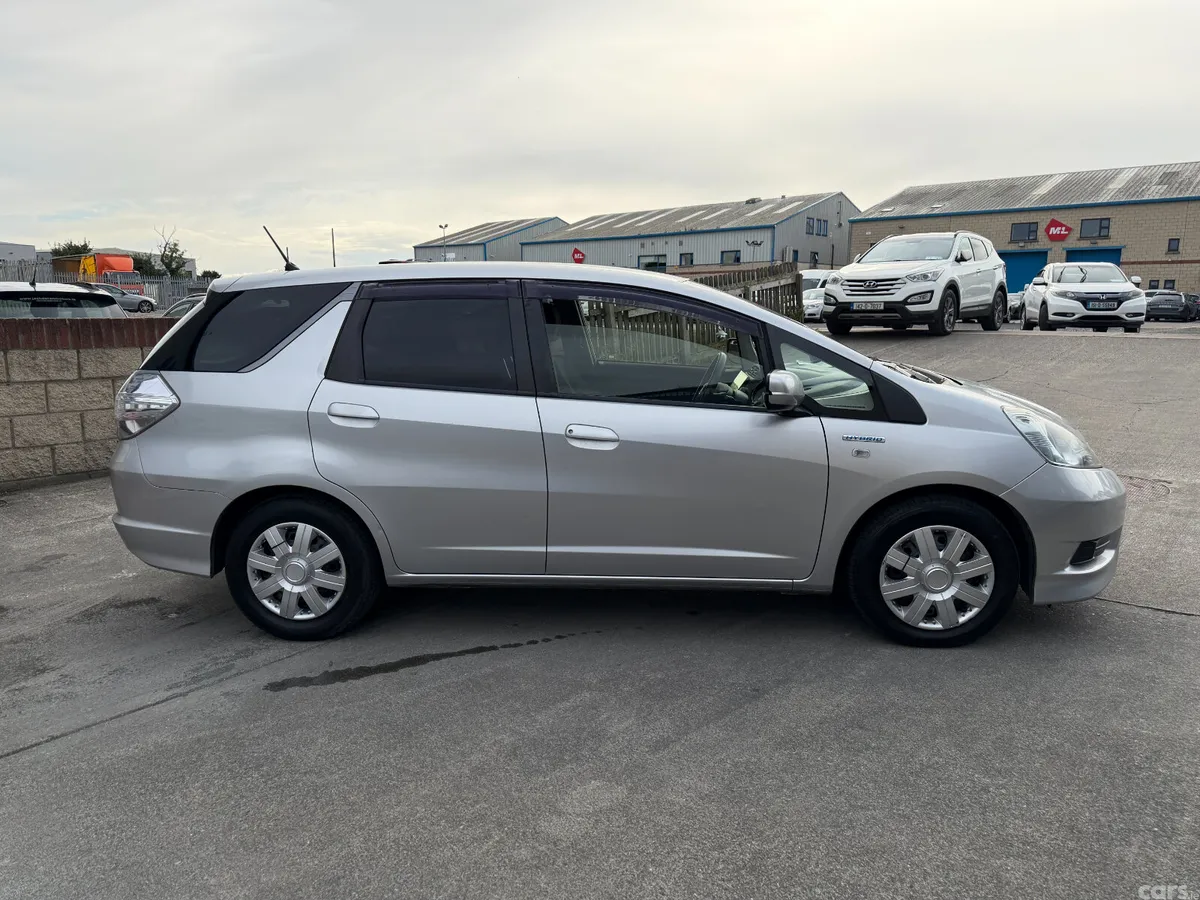 Honda Fit Hatchback, Petrol Hybrid, 2013, Silver