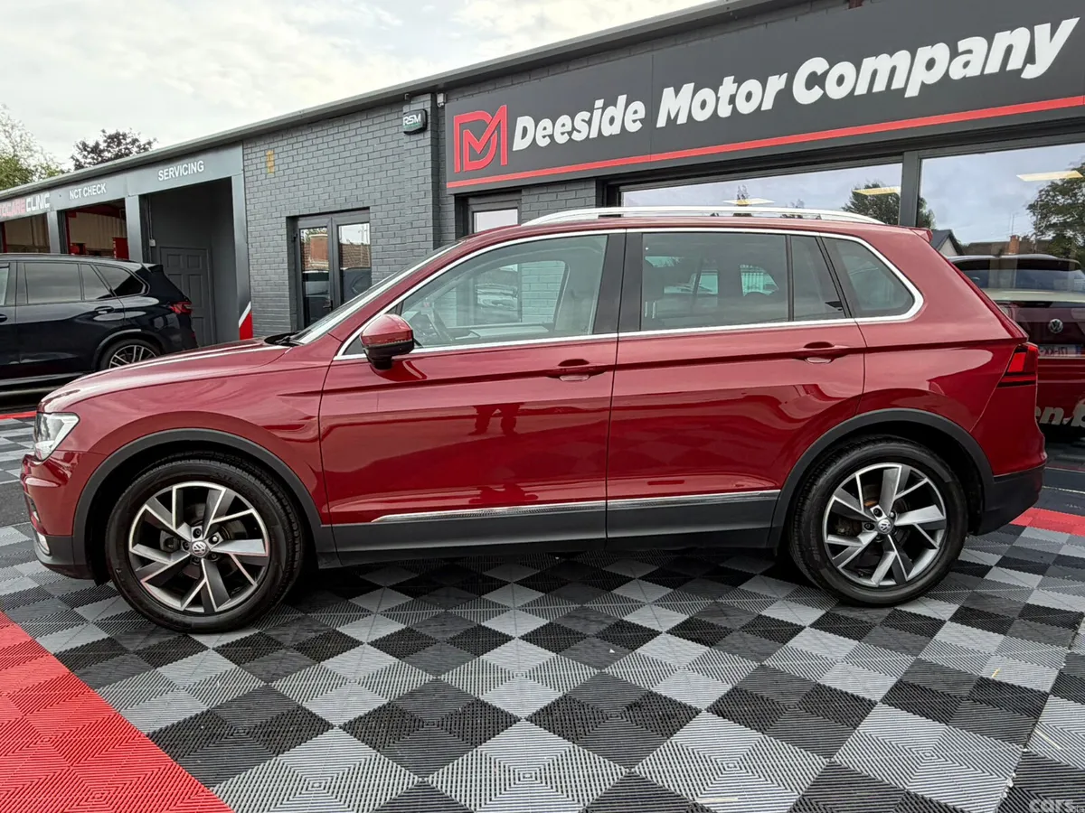 Volkswagen Tiguan SUV, Diesel, 2017, Red