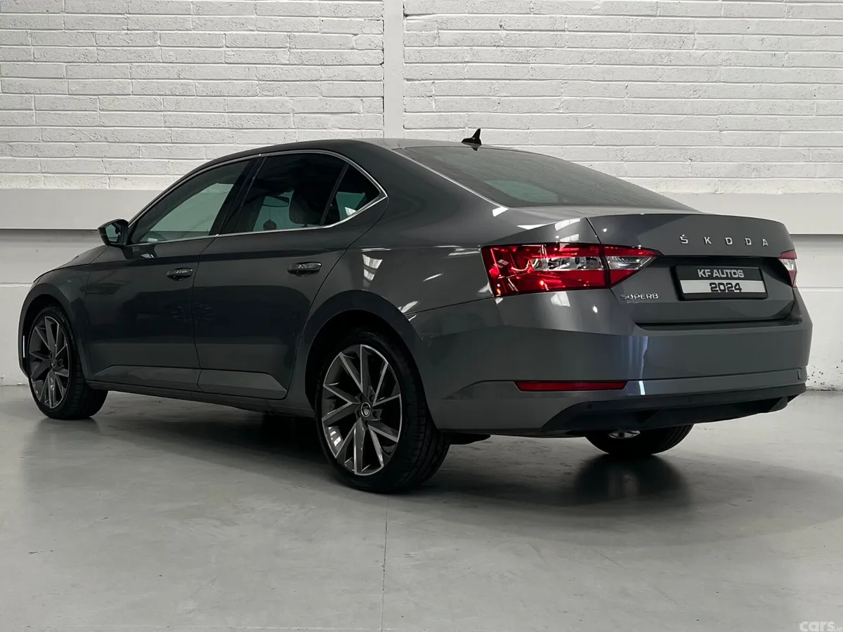 Skoda Superb Hatchback, Diesel, 2024, Grey
