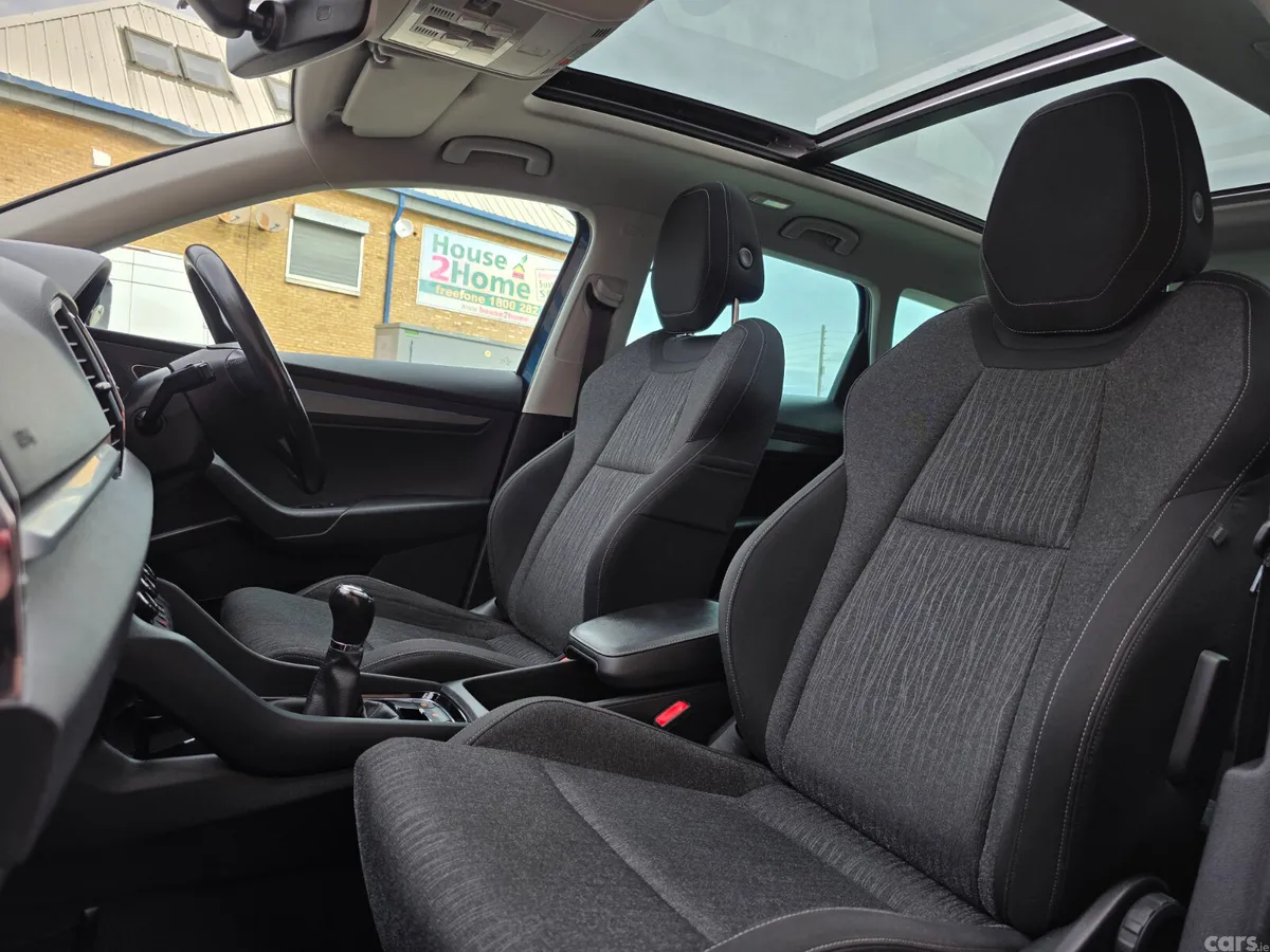 Skoda Karoq Estate/Jeep, Petrol, 2019, Blue