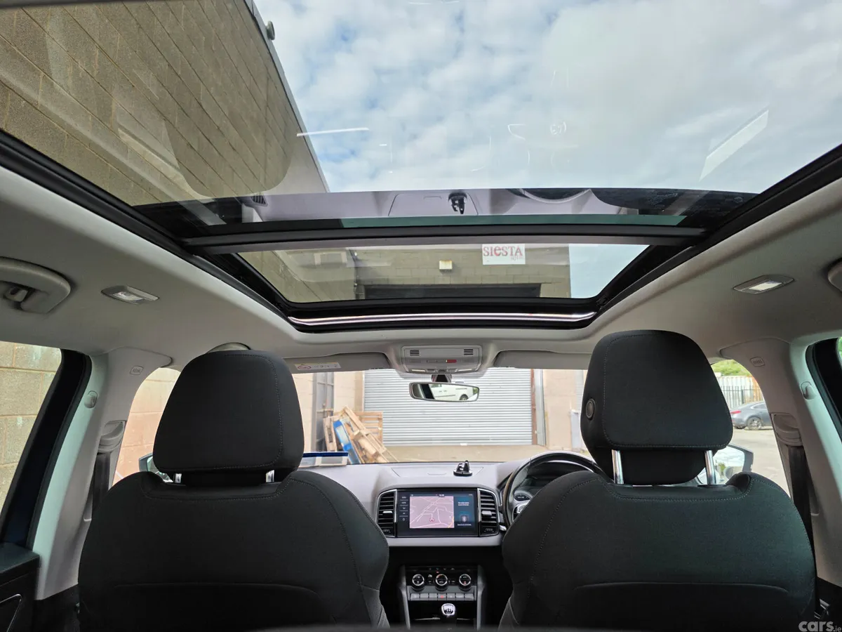 Skoda Karoq Estate/Jeep, Petrol, 2019, Blue