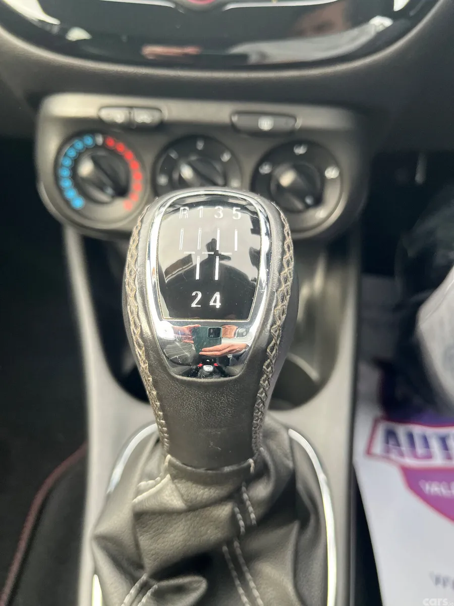 Opel Corsa Hatchback, Petrol, 2019, White
