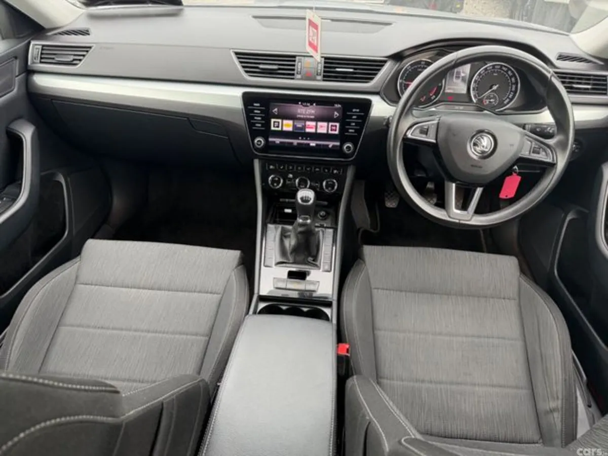 Skoda Superb Saloon, Diesel, 2019, Grey