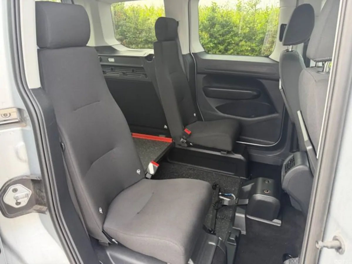 Ford Tourneo Connect MPV, Diesel, 2024, Grey