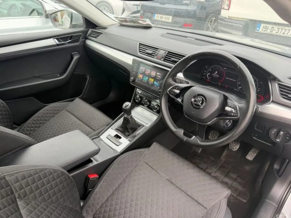Skoda Superb Saloon, Diesel, 2023, Grey