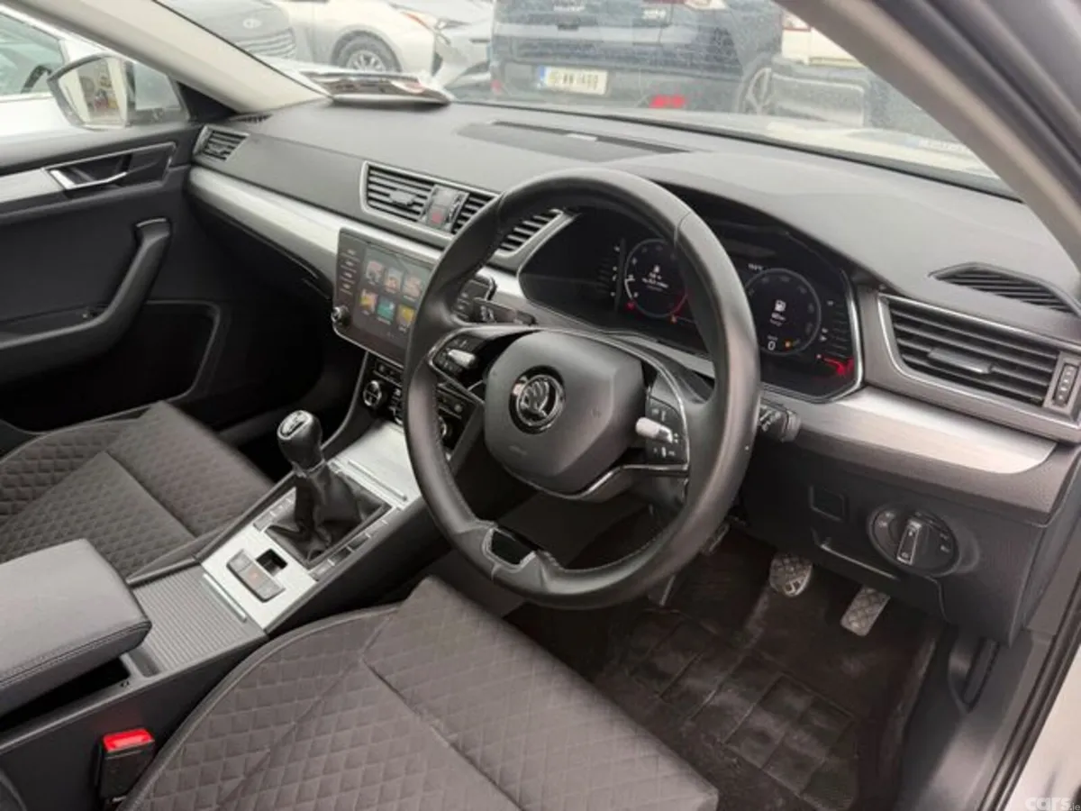 Skoda Superb Saloon, Diesel, 2023, Grey