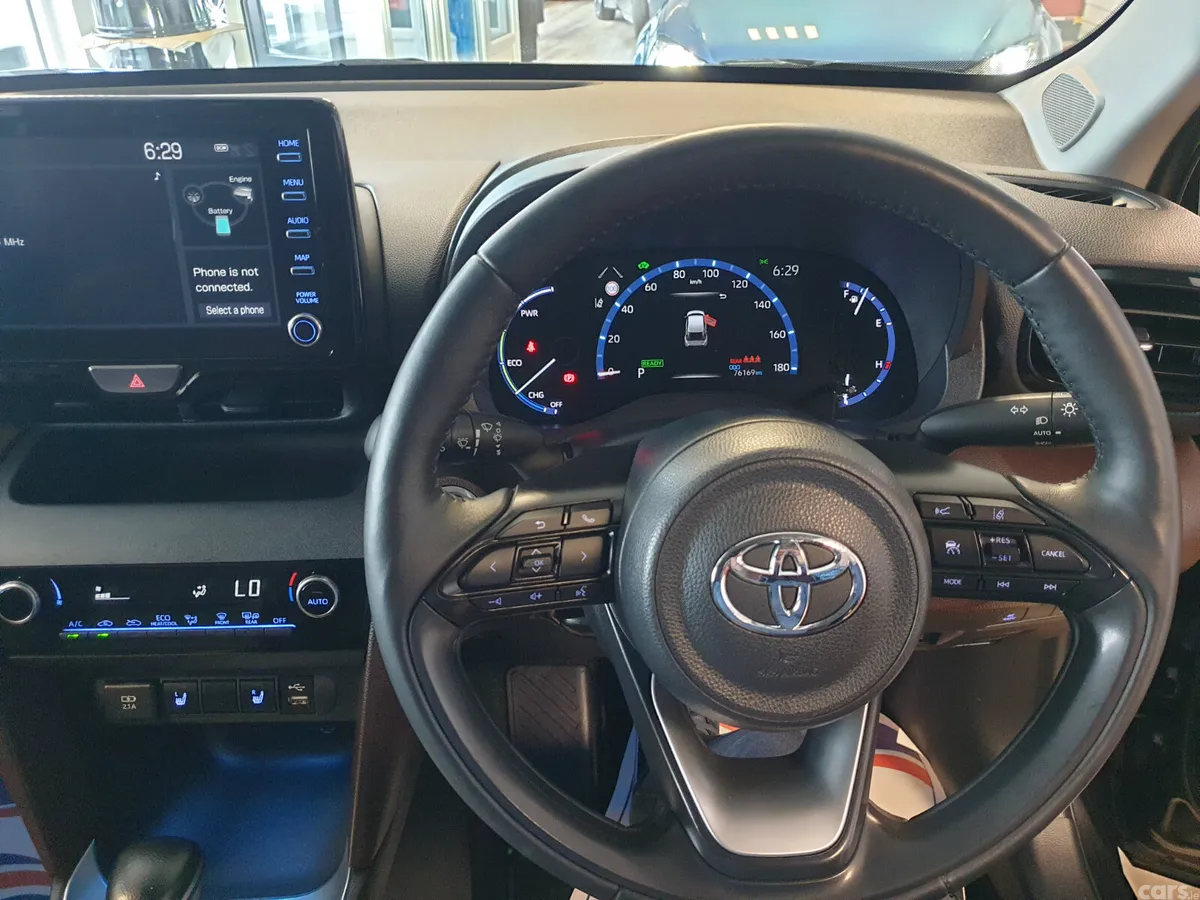 Toyota Yaris Cross Hatchback, Petrol Hybrid, 2021, Black