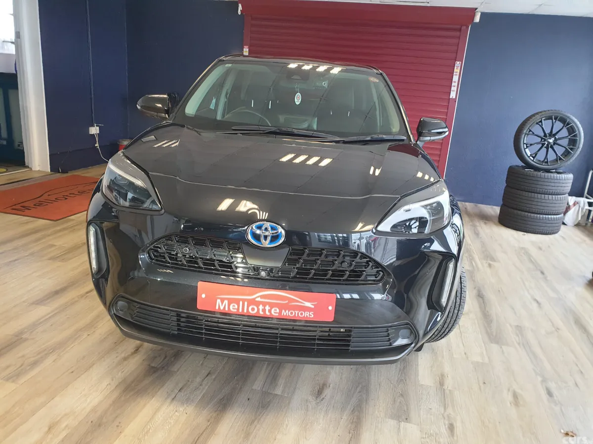 Toyota Yaris Cross Hatchback, Petrol Hybrid, 2021, Black