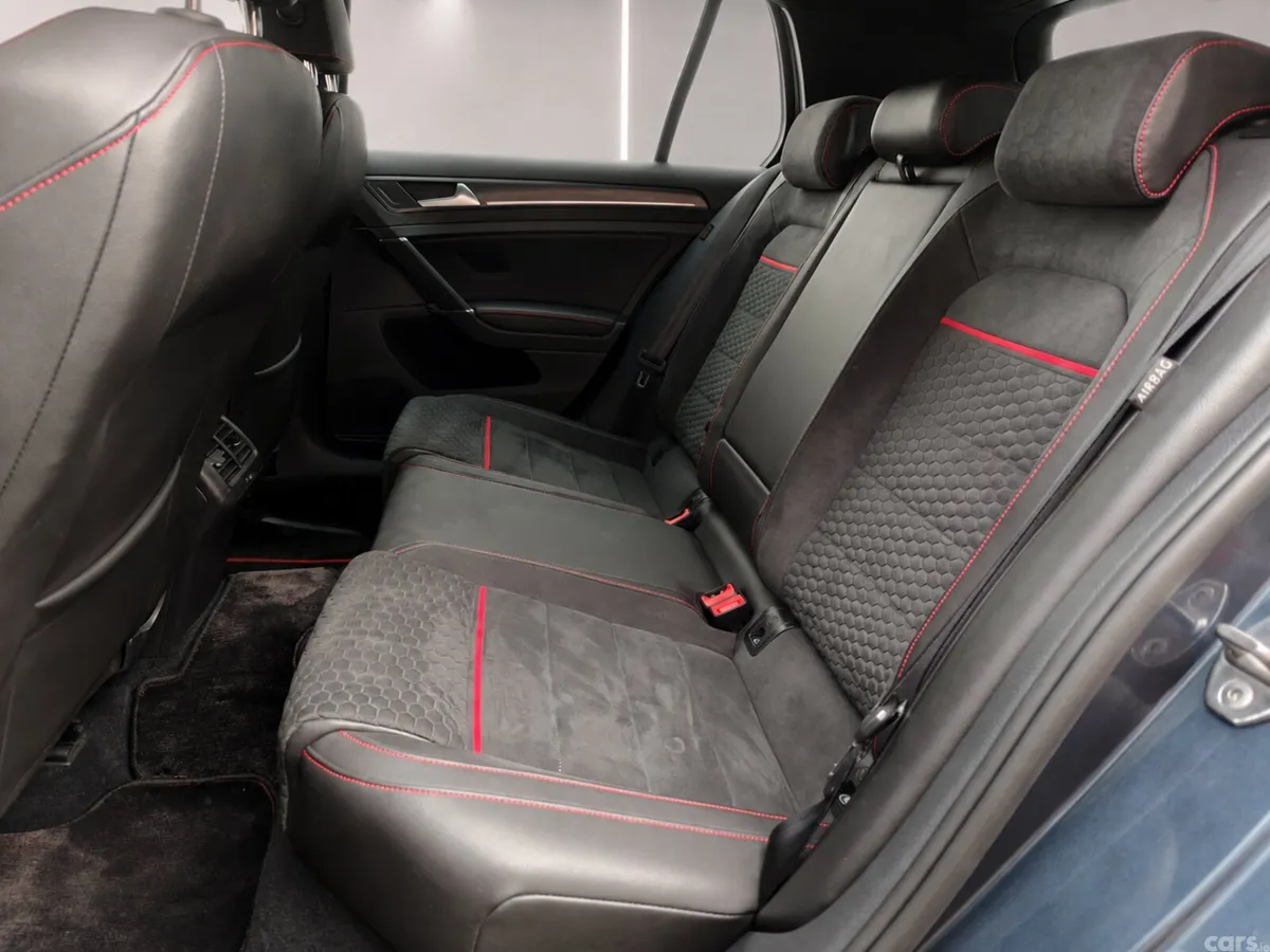 Volkswagen Golf Hatchback, Petrol, 2017, Blue