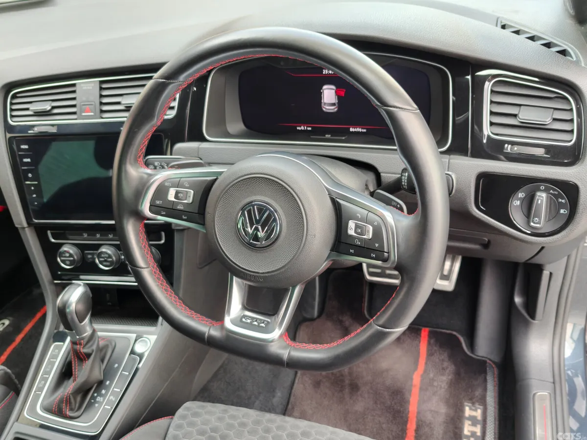Volkswagen Golf Hatchback, Petrol, 2017, Blue