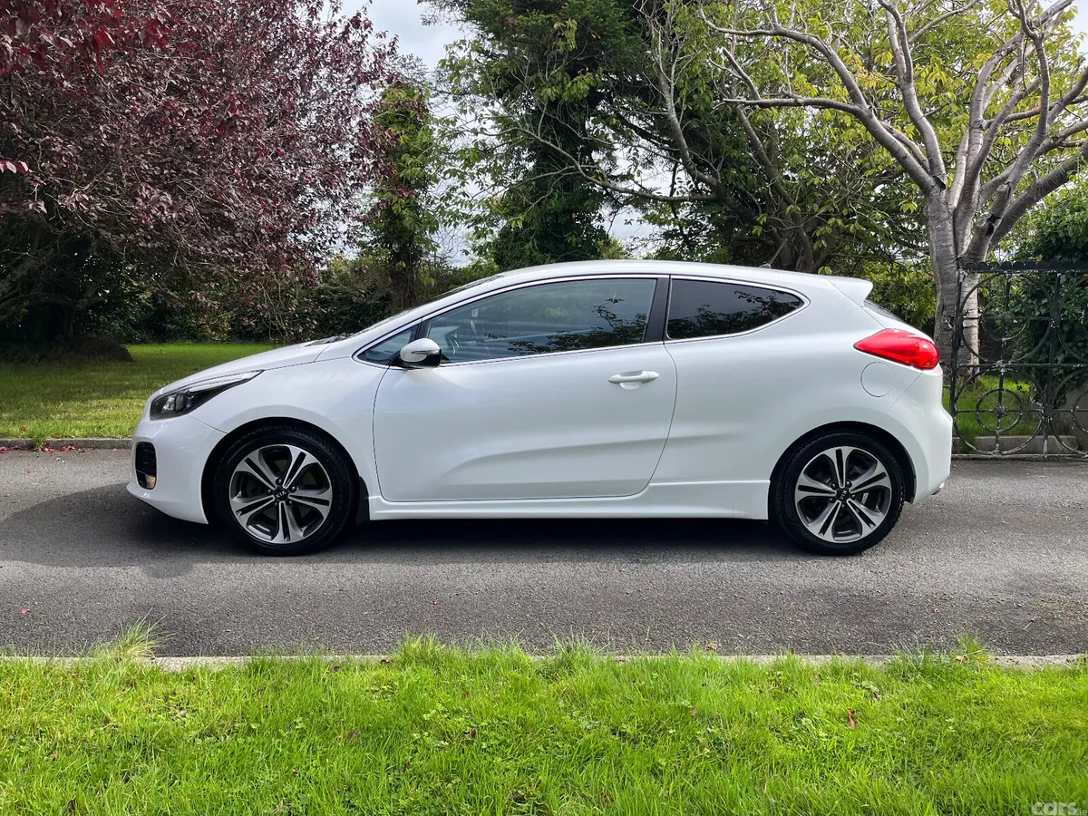 Kia Ceed Hatchback, Diesel, 2017, White