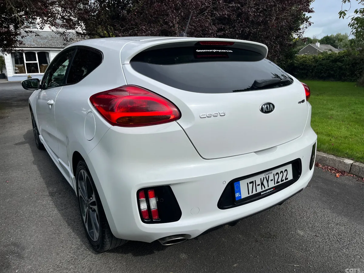 Kia Ceed Hatchback, Diesel, 2017, White