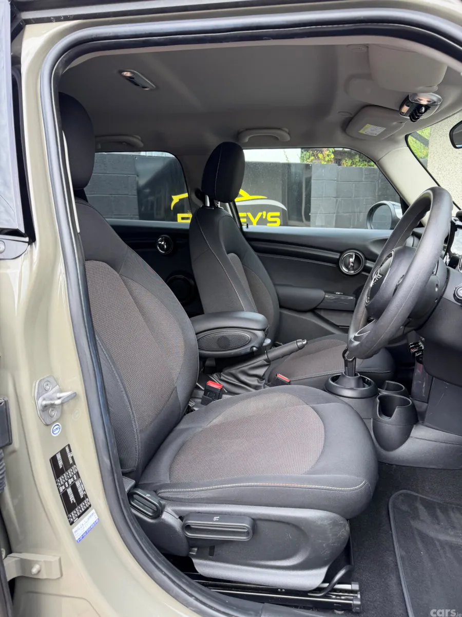 Mini Cooper Hatchback, Petrol, 2018, Grey