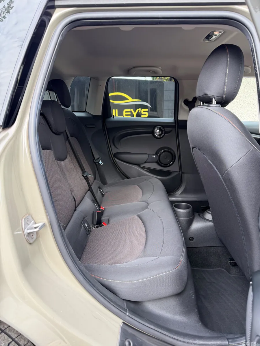 Mini Cooper Hatchback, Petrol, 2018, Grey