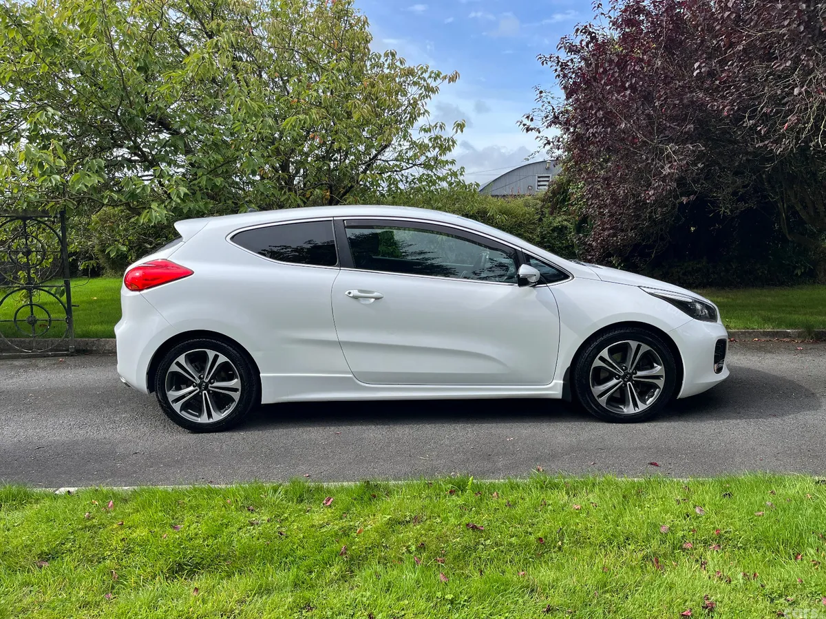 Kia Ceed Hatchback, Diesel, 2017, White