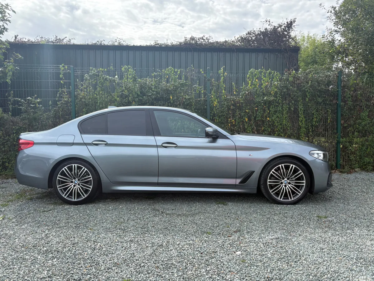 BMW 5-Series Saloon, Diesel, 2017, Blue