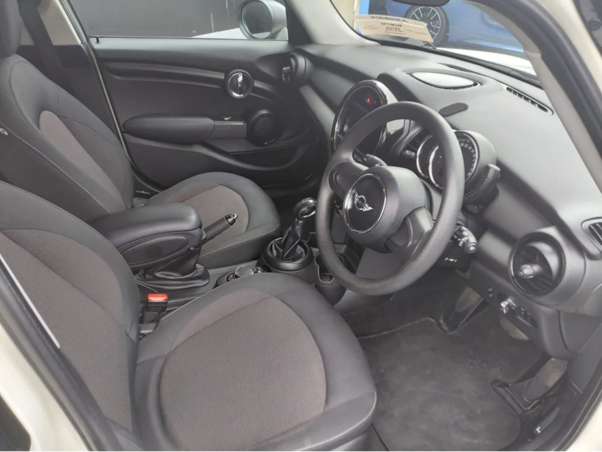 Mini Cooper Hatchback, Petrol, 2016, White