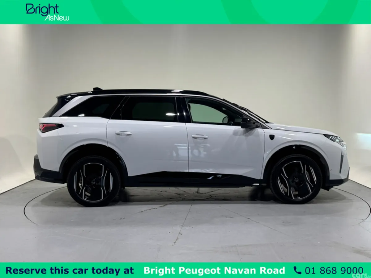 Peugeot 5008 MPV, Electric, 2025, White